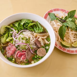 B1. Sunny Special Combination Pho Bowl