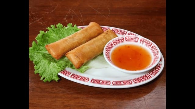 A4. Vegan Egg Rolls (2 Pcs).